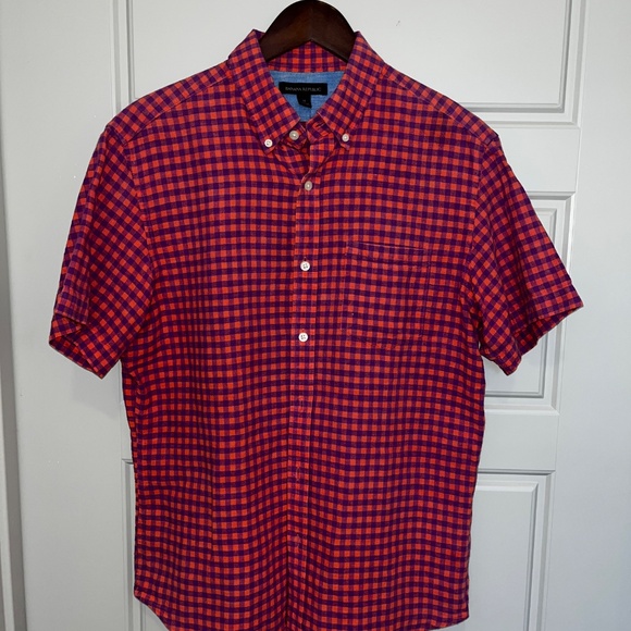 Banana Republic Men’s Medium Short Sleeve Button Down Shirt Pink and Purple - Picture 2 of 4